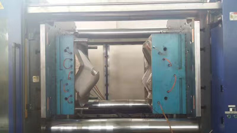 注塑機選擇磁力模板的五大理由—湖南千豪