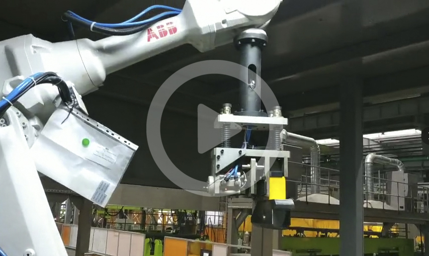 （視頻）機(jī)器人吸盤(pán)夾具應(yīng)用于自動(dòng)化汽車(chē)零配件生產(chǎn)線(xiàn)