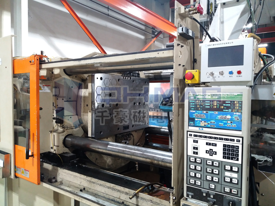 為什么智能制造工廠需要用上注塑機(jī)快速換模系統(tǒng)？