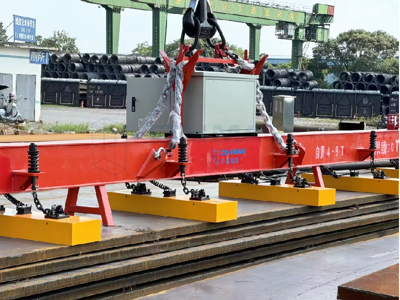 千豪磁電再創(chuàng)佳績：高溫下加速安裝湖南最大鋼材市場電永磁吊具，助力高效裝卸新時代